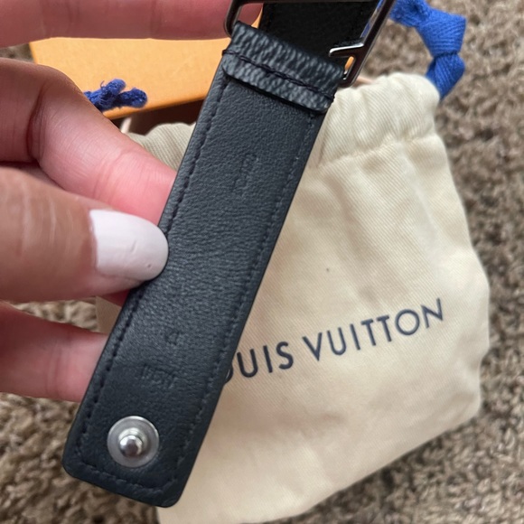 LOUIS VUITTON Hockenheim Bracelet Eclipse Monogram Eclipse Size 17 - Picture 7 of 10